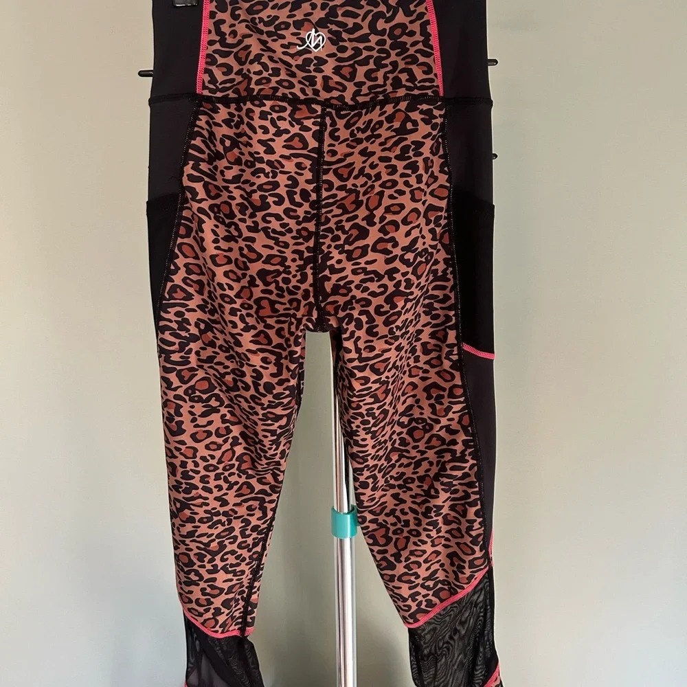 Leopard Print Women's Leggings - Picture 2 of 4